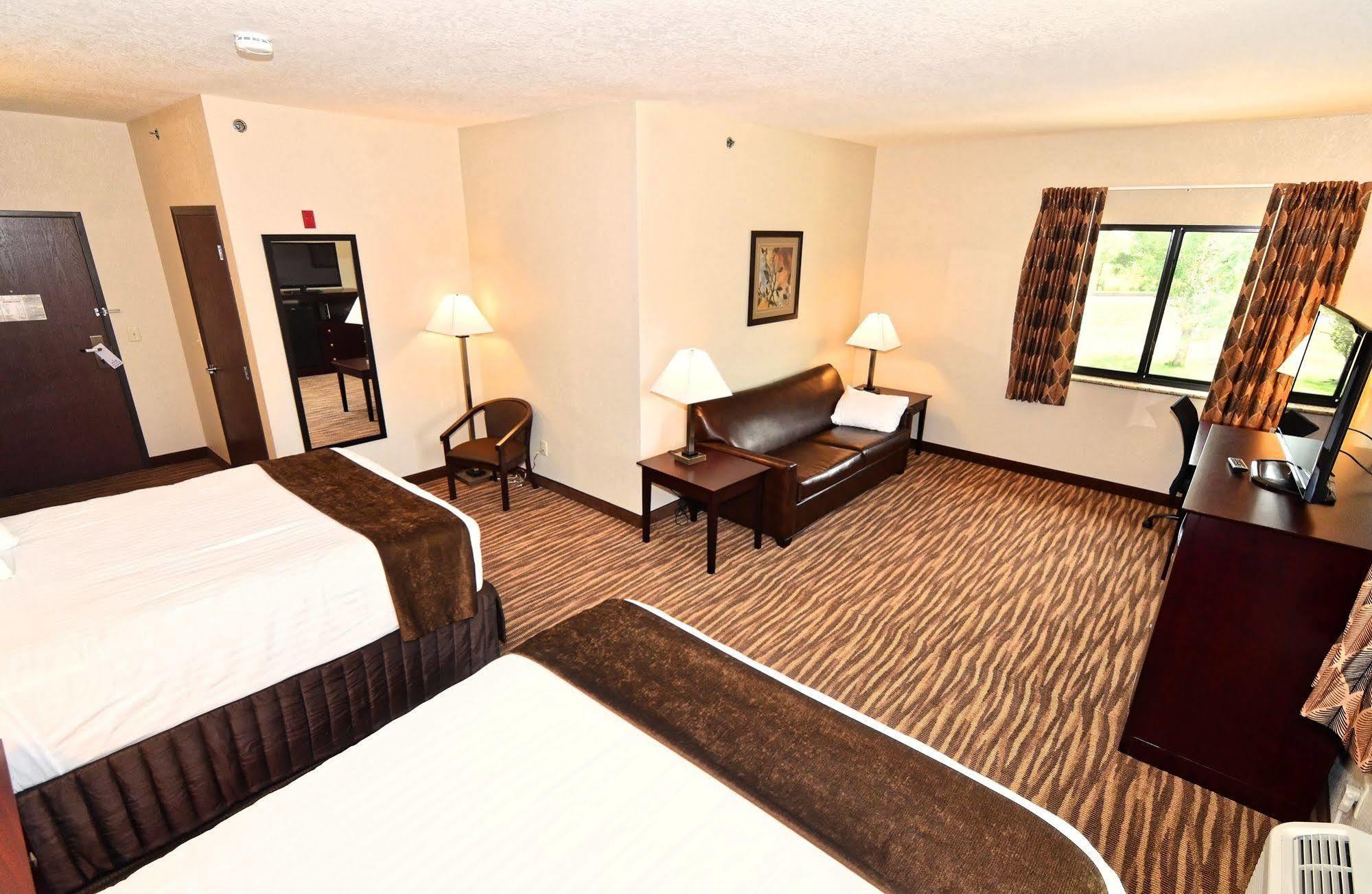 Cobblestone Inn&Suites - Clarion Extérieur photo