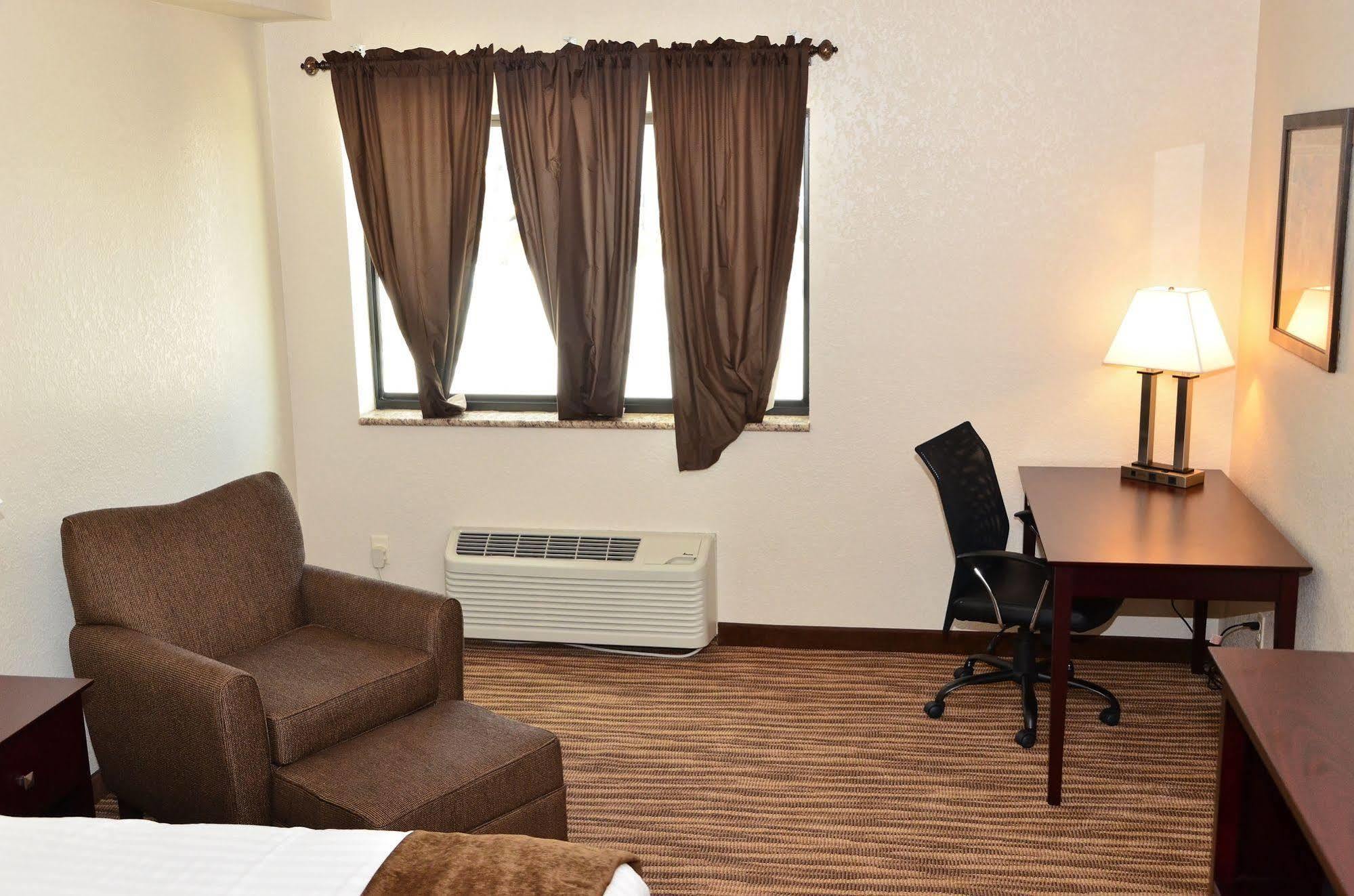 Cobblestone Inn&Suites - Clarion Extérieur photo