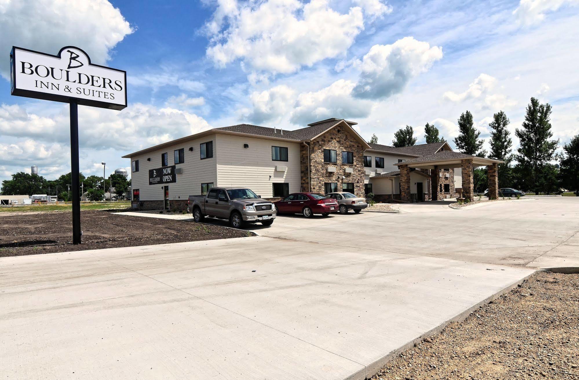 Cobblestone Inn&Suites - Clarion Extérieur photo