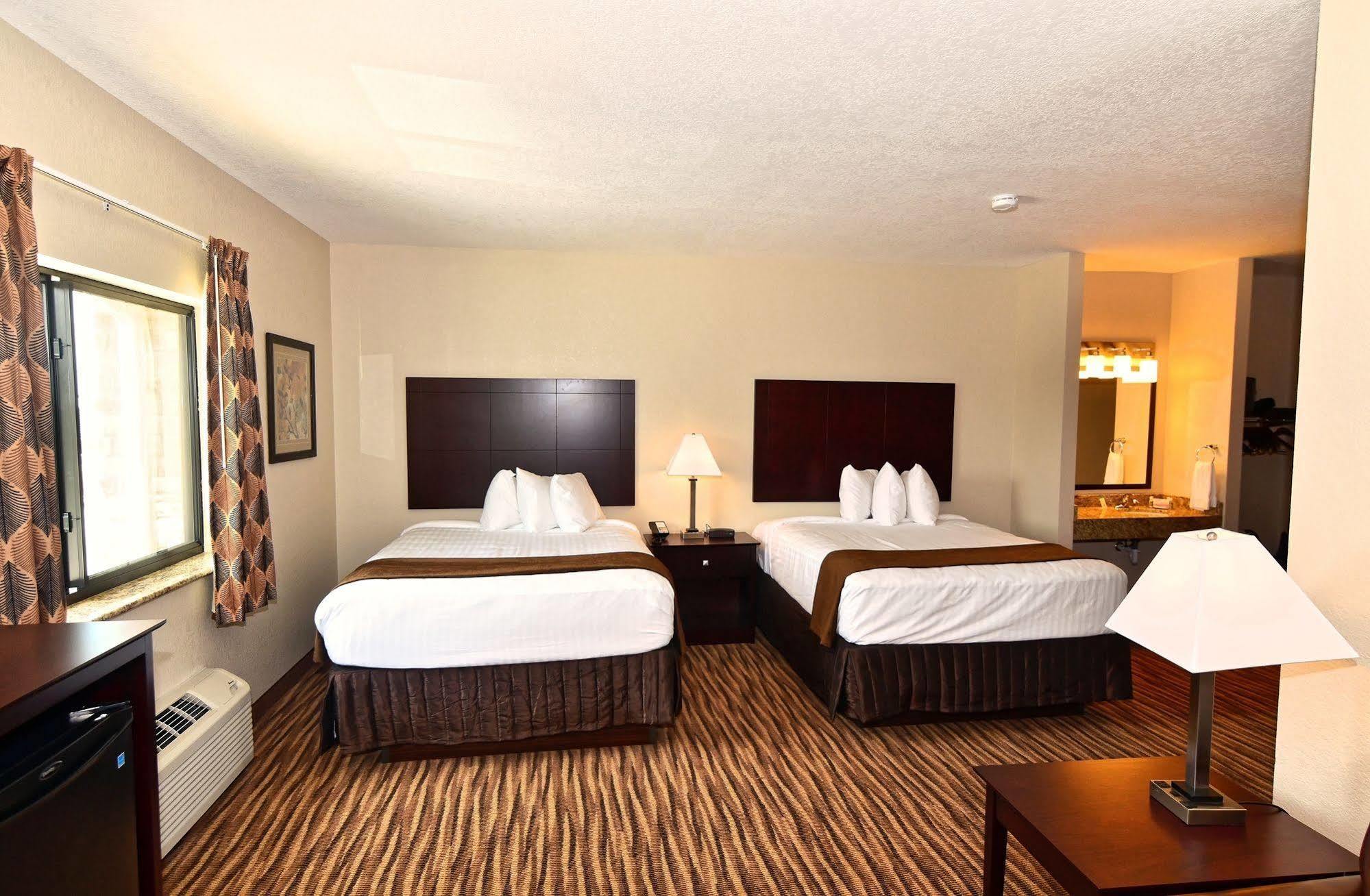 Cobblestone Inn&Suites - Clarion Extérieur photo