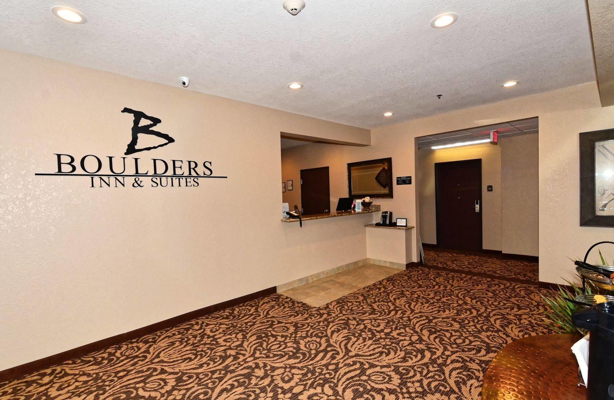 Cobblestone Inn&Suites - Clarion Extérieur photo