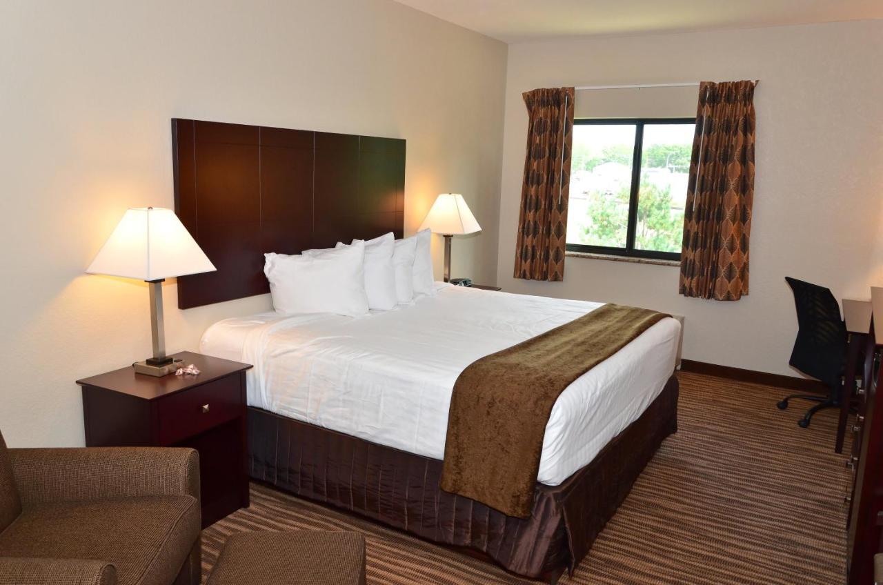 Cobblestone Inn&Suites - Clarion Extérieur photo