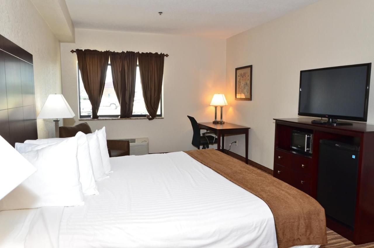 Cobblestone Inn&Suites - Clarion Extérieur photo