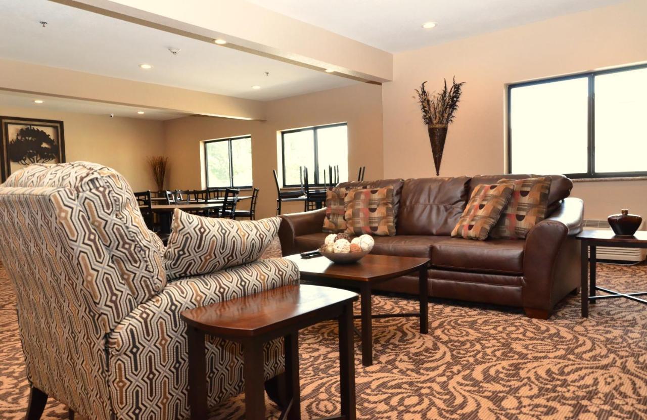 Cobblestone Inn&Suites - Clarion Extérieur photo