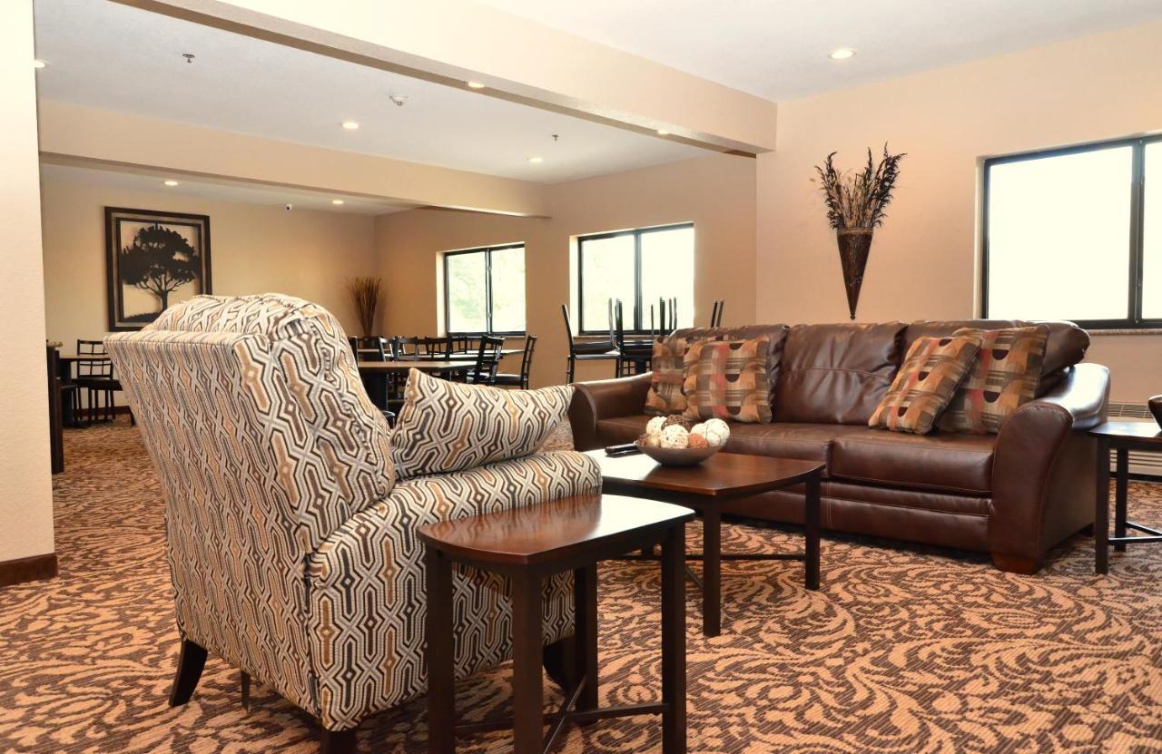 Cobblestone Inn&Suites - Clarion Extérieur photo